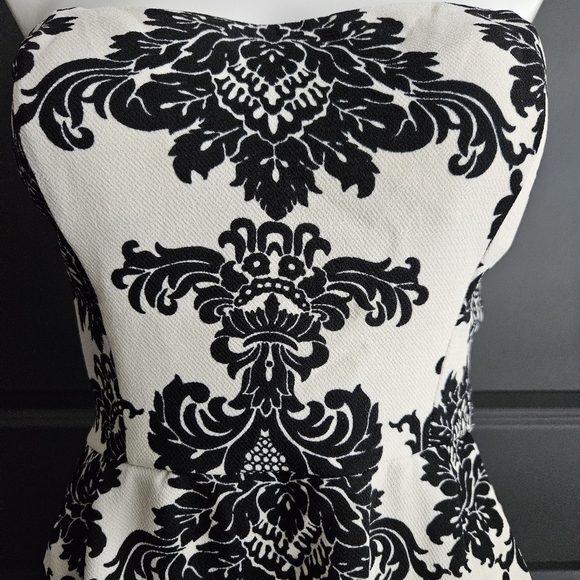 Miami Strapless Dress Sz Small Whimsigoth Dark Romantic - Picture 3 of 8